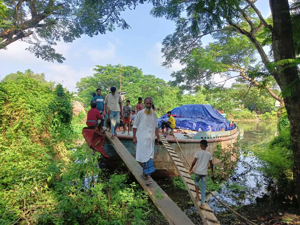 বিএডিসি'র ডেপ সারসহ ছিনতাই হওয়া কার্গো নবীনগরে জব্দ